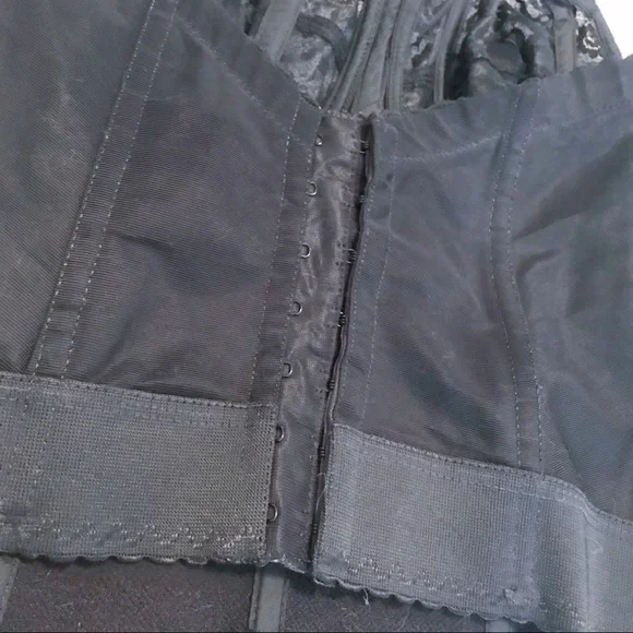 Vintage Goddess Bustier Black Lace 60s/70s Corset Bra - Picture 5 of 8